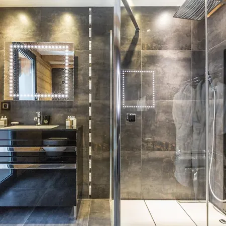 Chalet Gstaad Refined Retreat Amidst Stunning 아파트